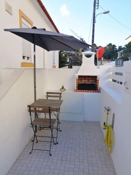 Casa Da Praia Da Poca - Apartamento Iris Estoril Exterior foto